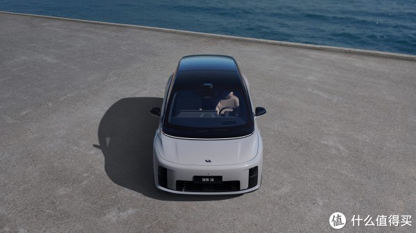 通联随配 现实版“皇帝的新装”？一台纯电SUV，拼了命证明自己不是MPV？